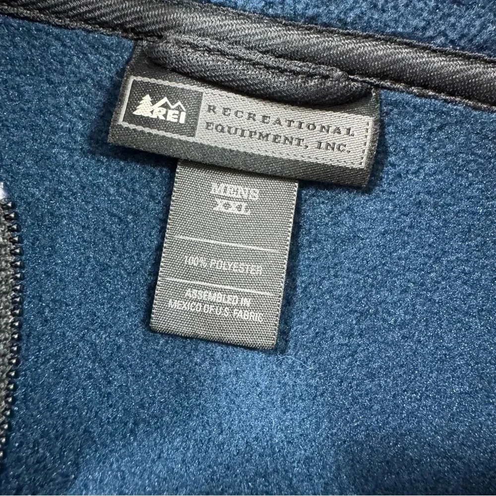 REI mens classic